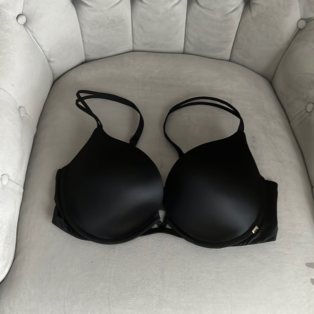 Victoria’s Secret very sexy, push-up bra